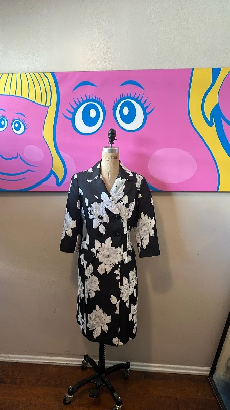 Overstock Sale St. John Size 6 Black & White Silk Blend Coat
